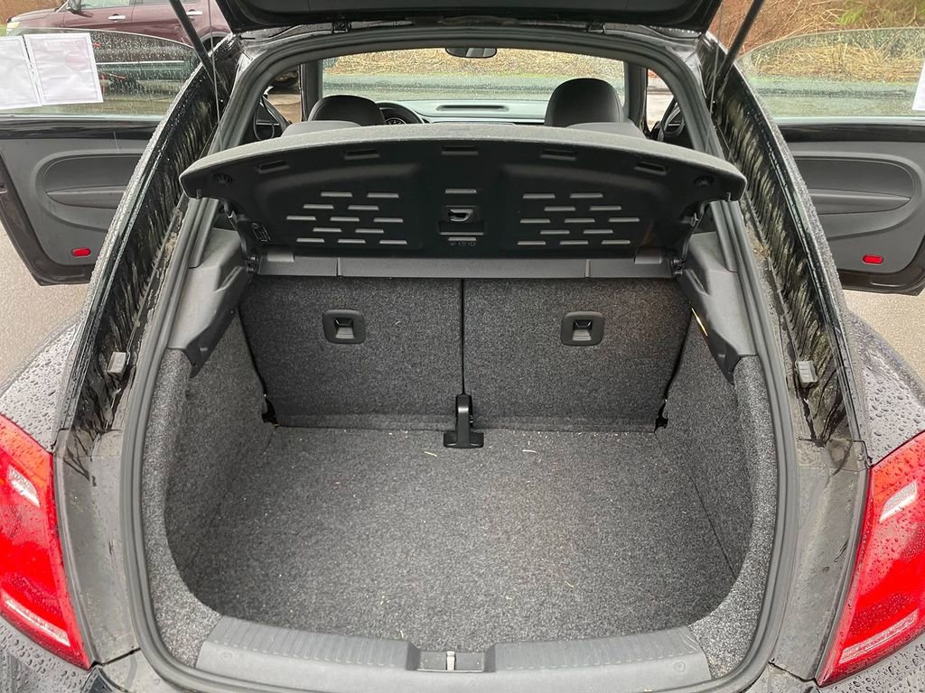Used 2012 Volkswagen Beetle 2.5 FWD image 25