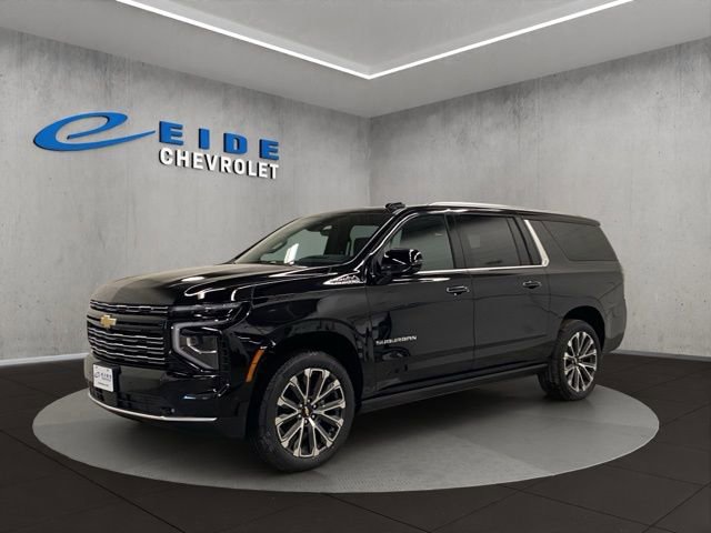 New 2026 Chevrolet Suburban High Country image 3