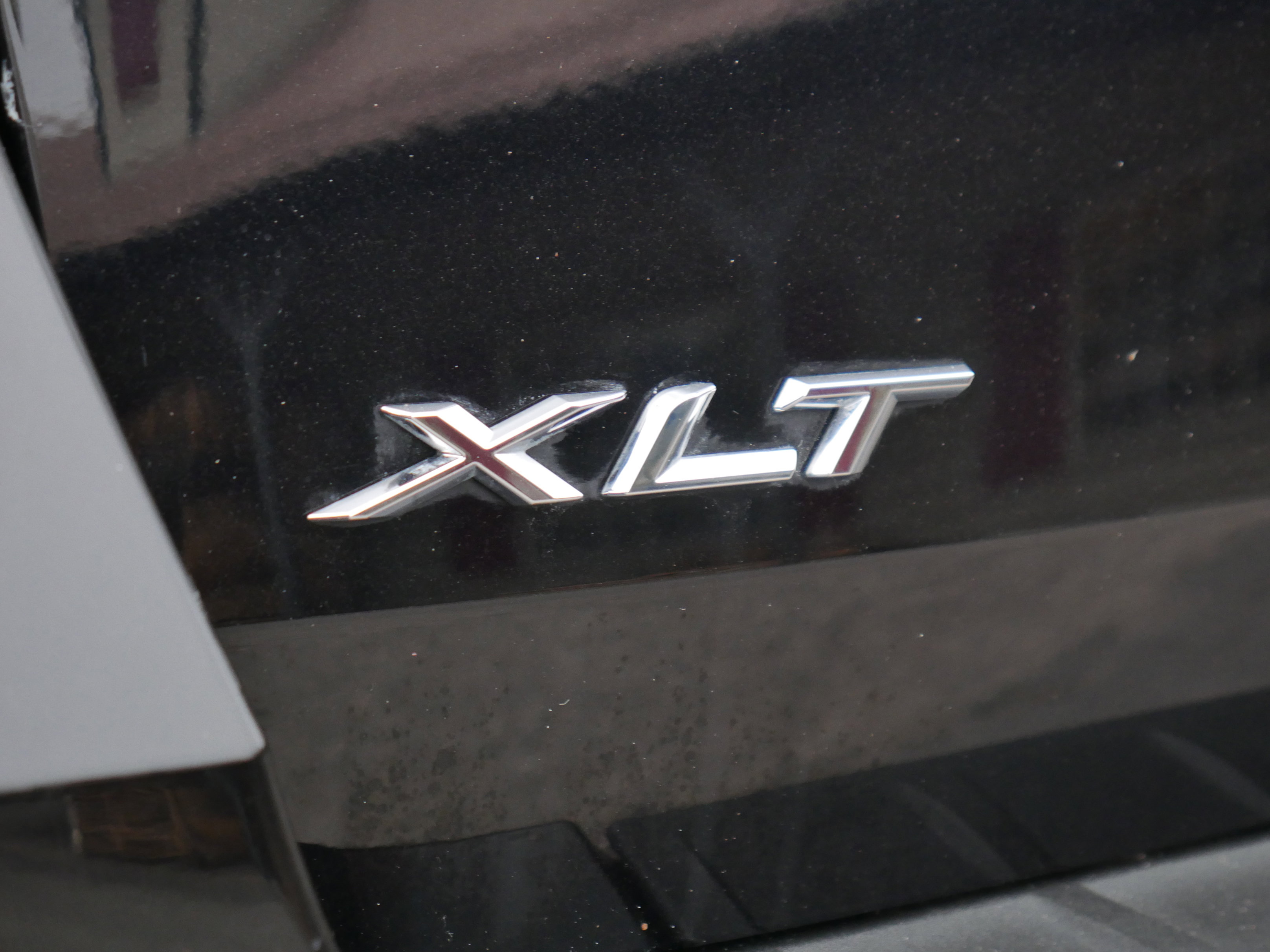 Certified 2024 Ford Explorer XLT w/ Equipment Group 202A image 18