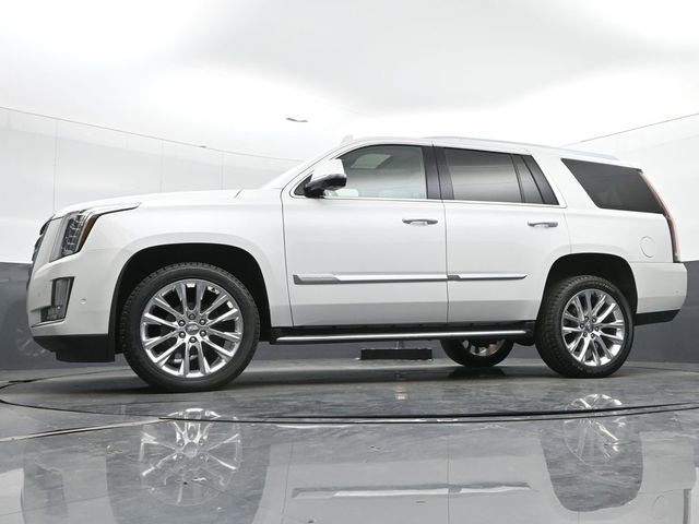 Used 2019 Cadillac Escalade Luxury image 40