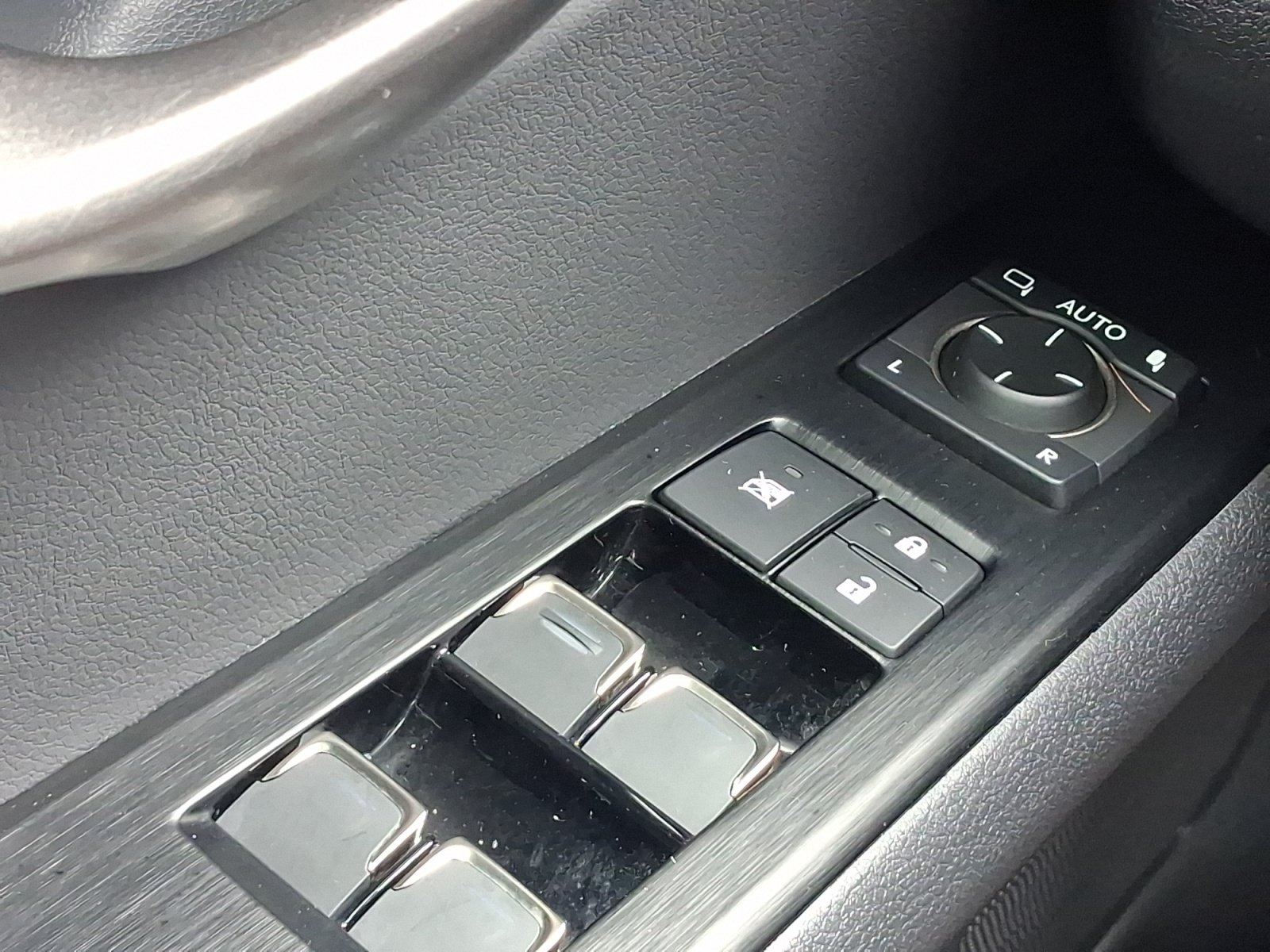 Used 2023 Lexus UX 250h F Sport AWD/4WD image 13