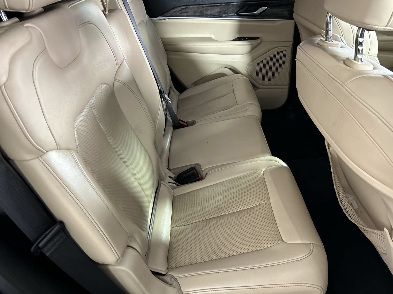 Used 2023 Jeep Grand Cherokee L Limited w/ Luxury Tech Group II AWD/4WD image 26