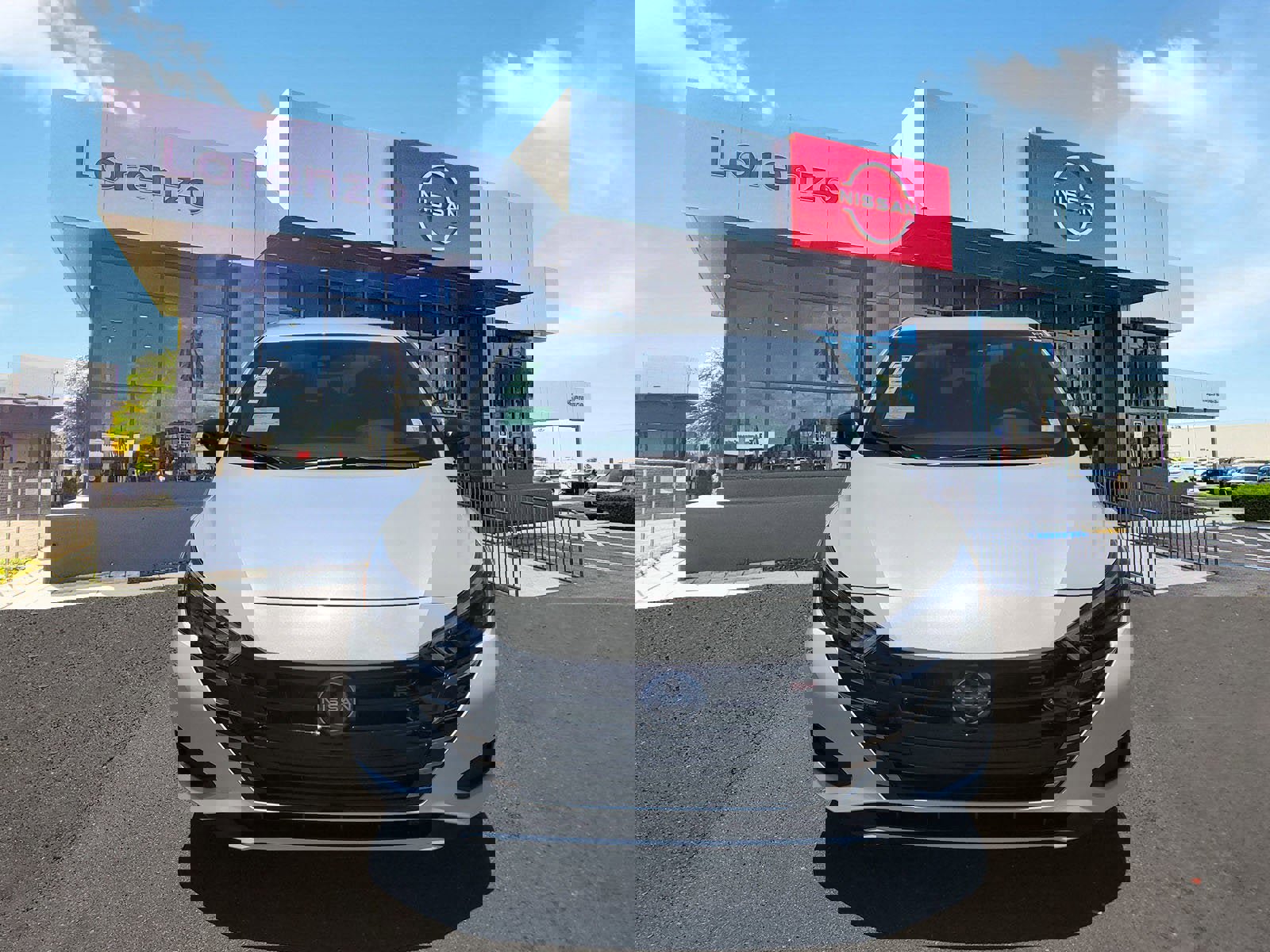 New 2025 Nissan Versa SR w/ Trunk Package image 2