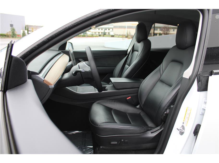 Used 2020 Tesla Model Y Long Range image 8