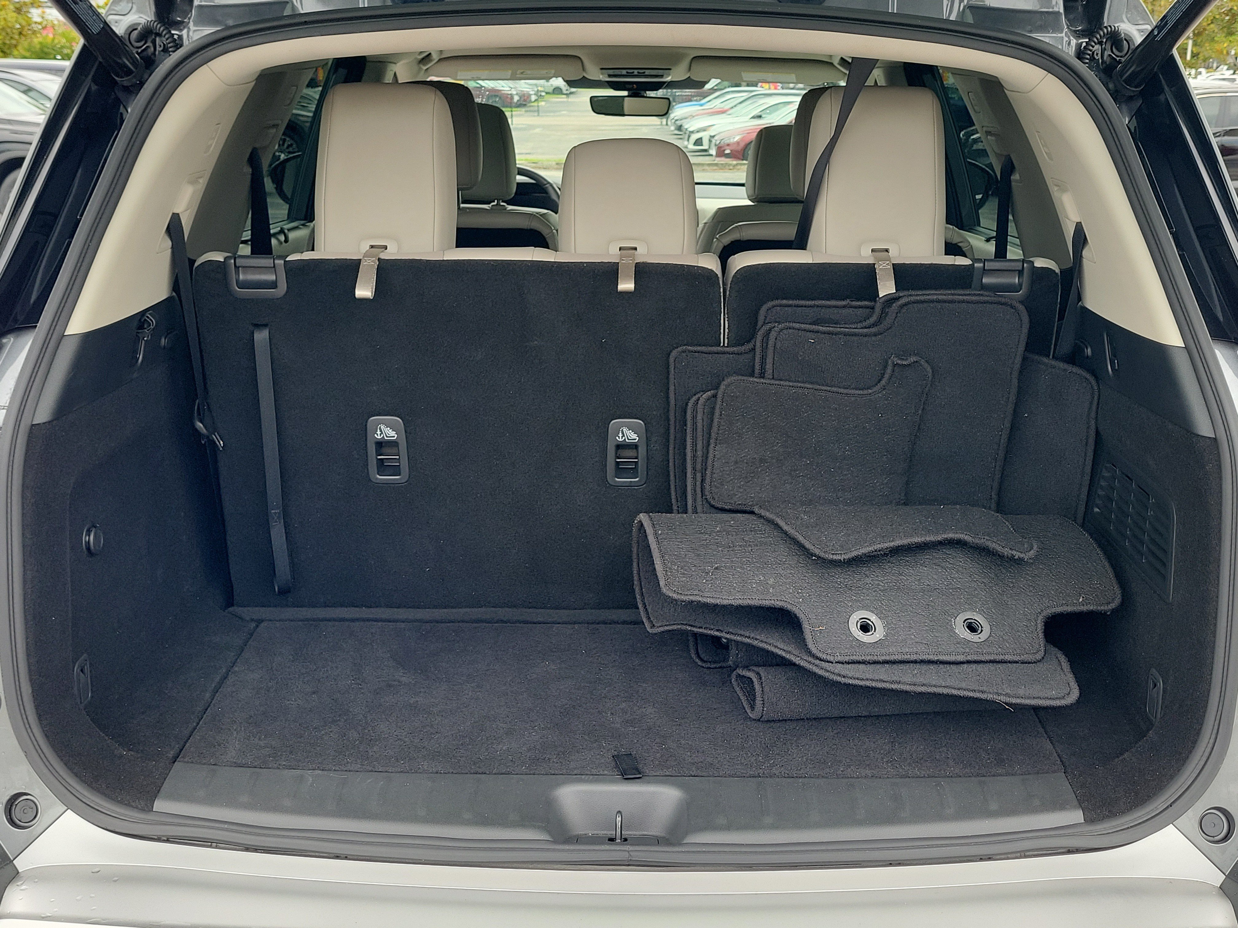 Certified 2024 Nissan Pathfinder SL w/ SL Premium Package FWD image 6