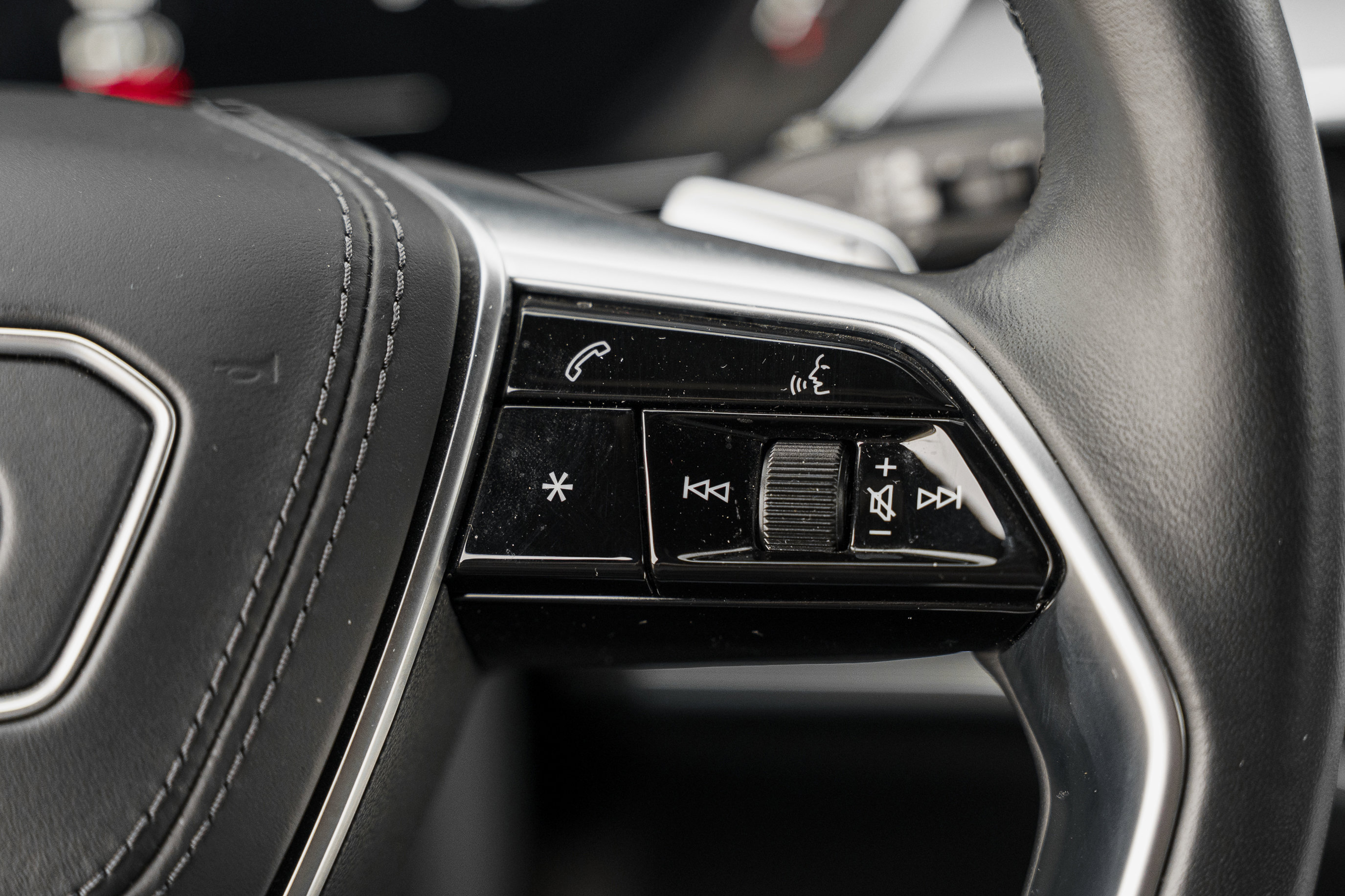 Used 2022 Audi A8 L 3.0T image 19