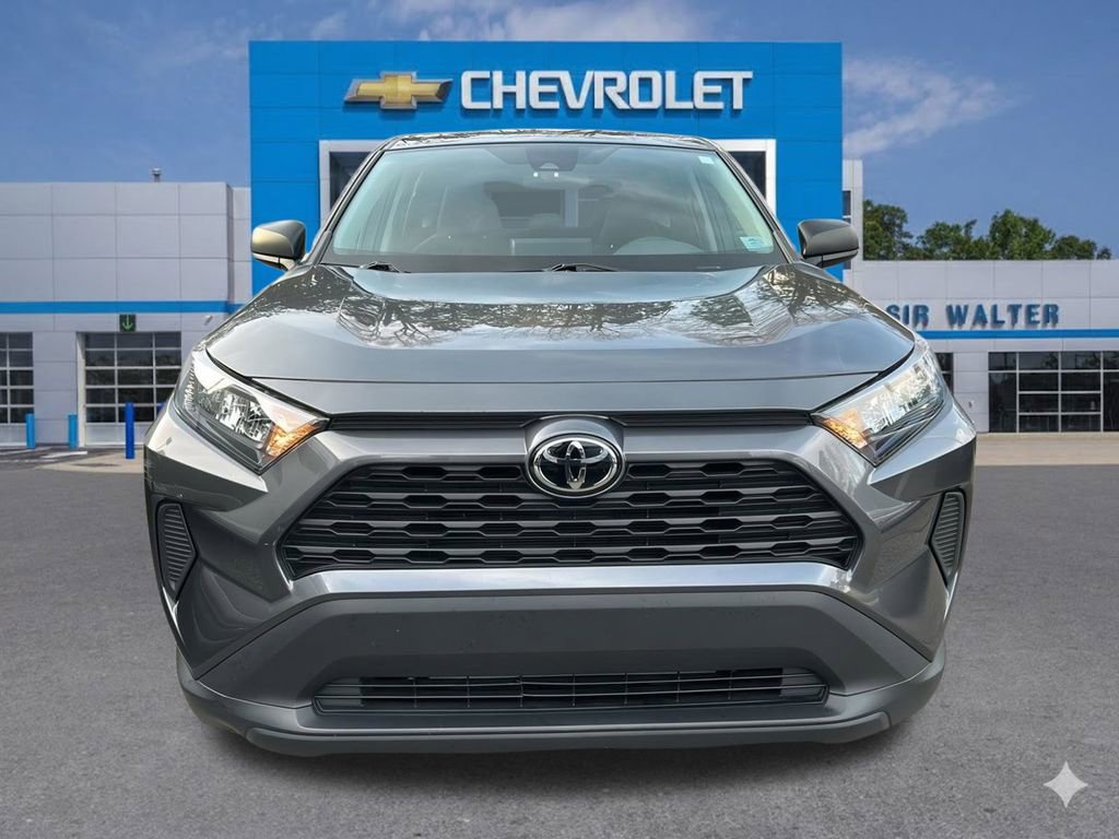 Used 2022 Toyota RAV4 LE image 9
