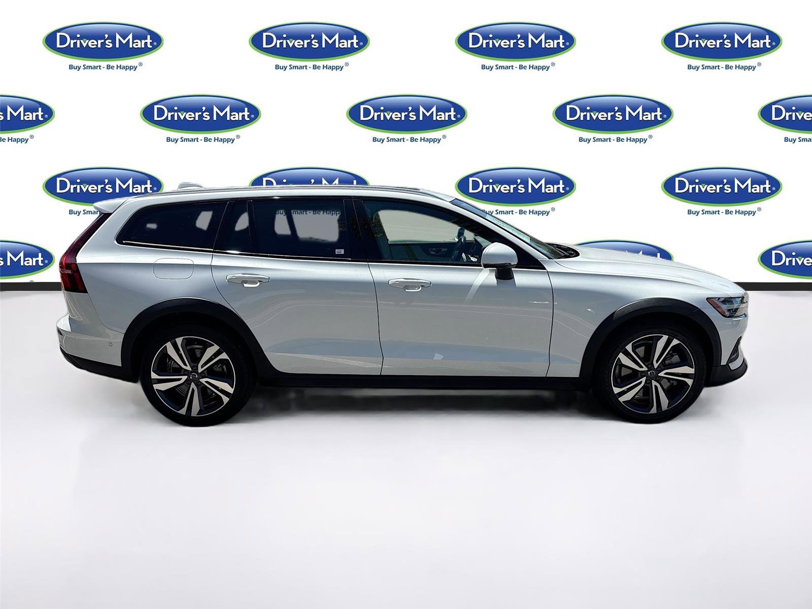 Used 2025 Volvo V60 B5 Cross Country Plus AWD/4WD image 8