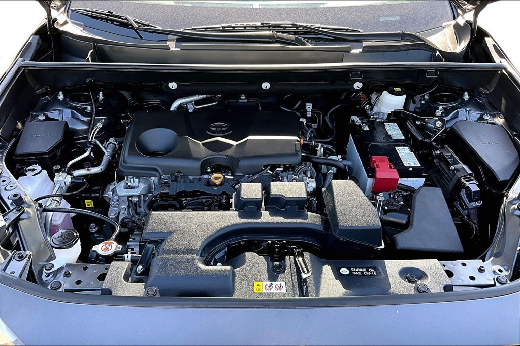 Used 2025 Toyota RAV4 XLE w/ Convenience Package FWD image 30