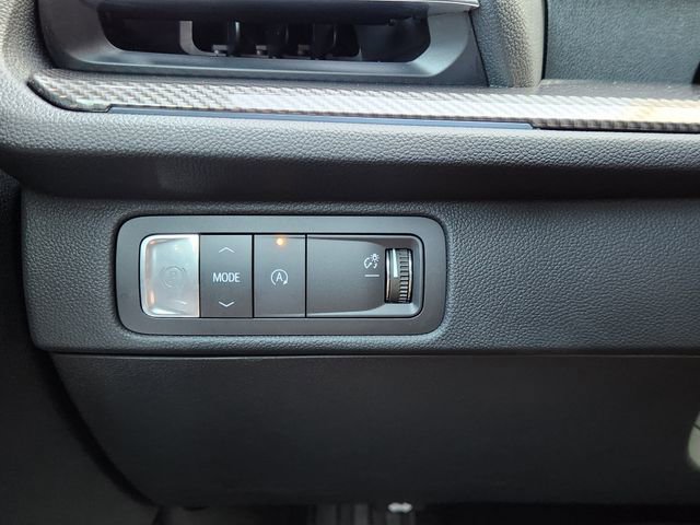 Used 2025 Chevrolet Traverse High Country FWD image 25