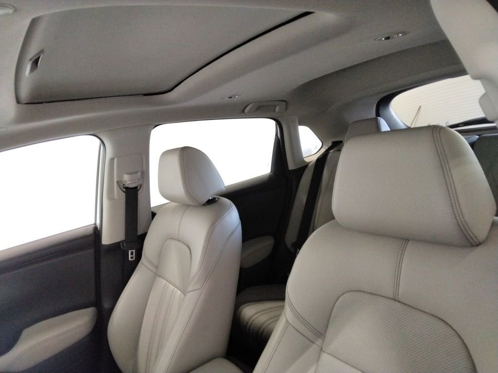 Used 2023 Honda HR-V EX-L image 25