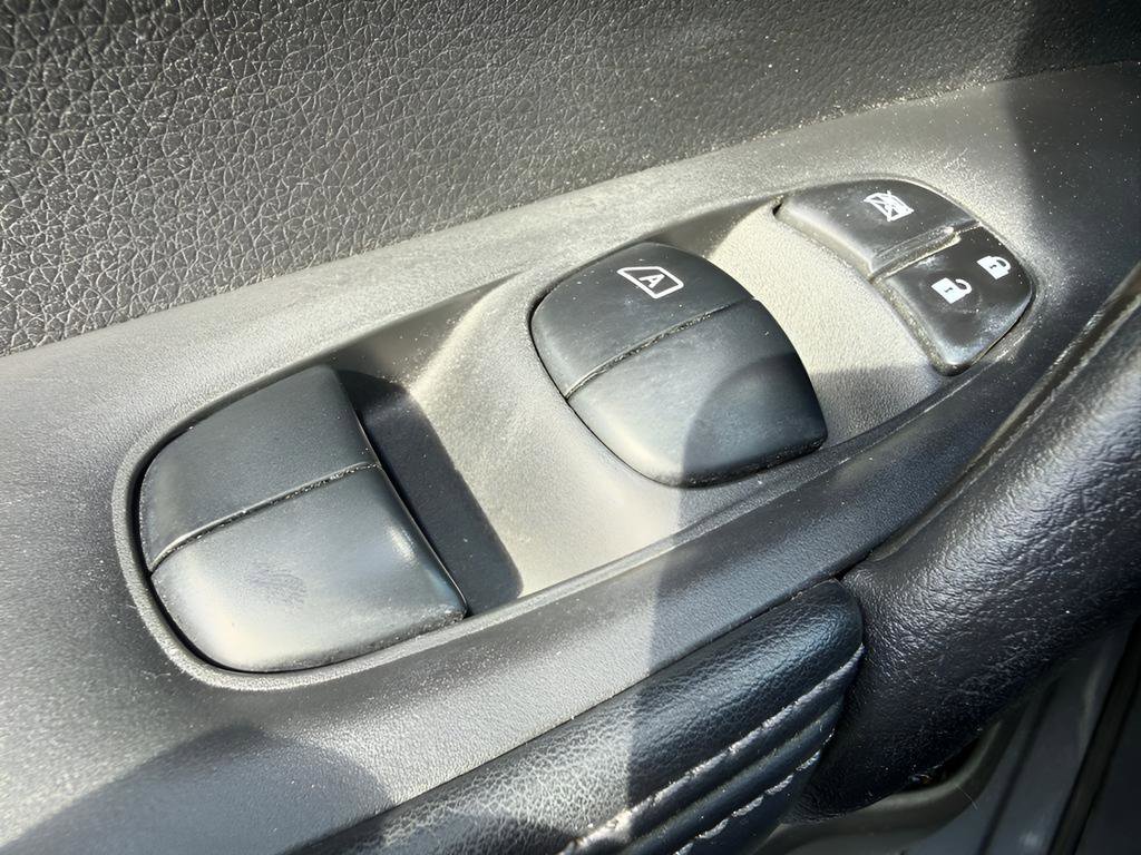 Used 2019 Nissan Rogue SV w/ Premium Package FWD image 24
