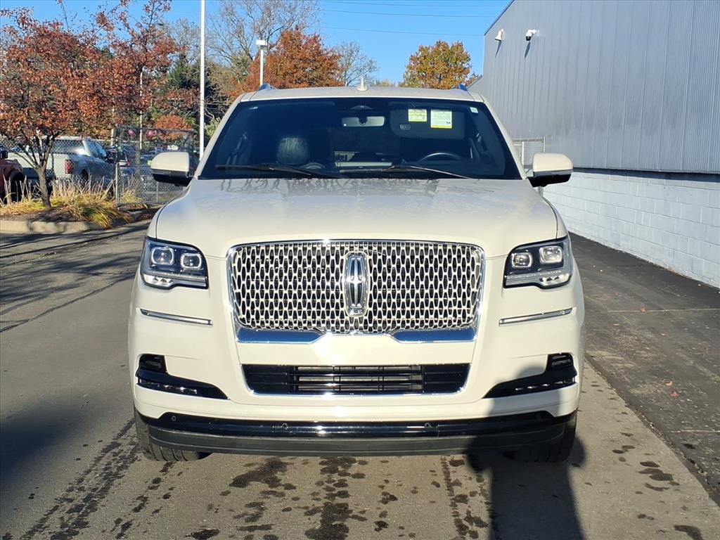 Certified 2023 Lincoln Navigator Reserve image 2