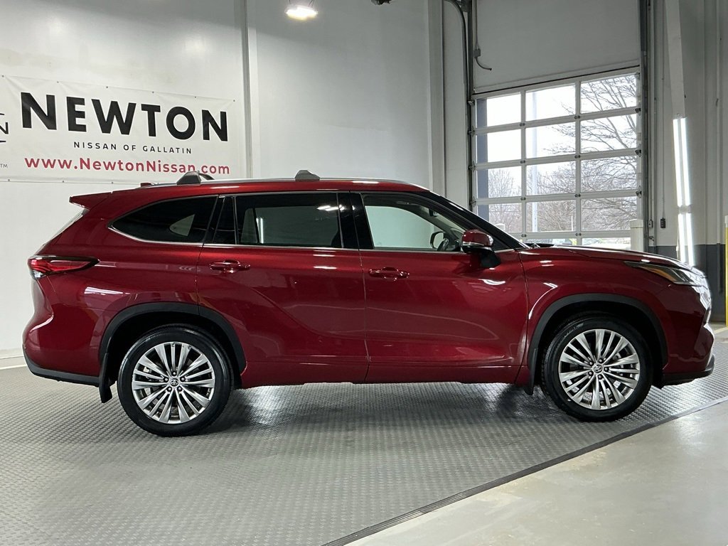 Used 2022 Toyota Highlander Platinum image 45
