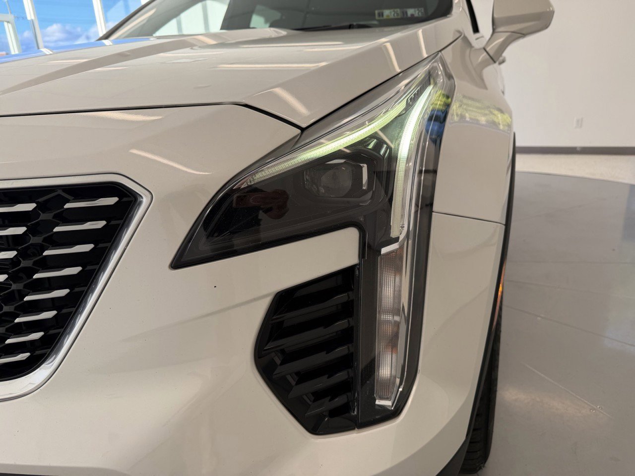Used 2019 Cadillac XT4 Premium Luxury image 51