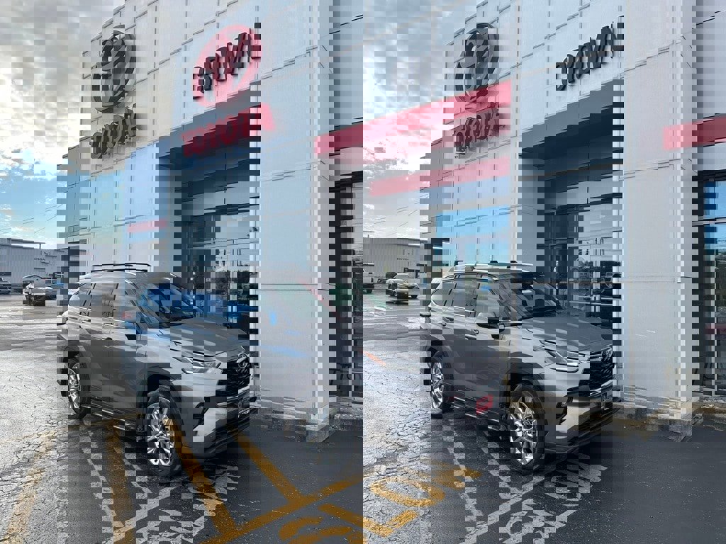 New 2026 Toyota Highlander Limited