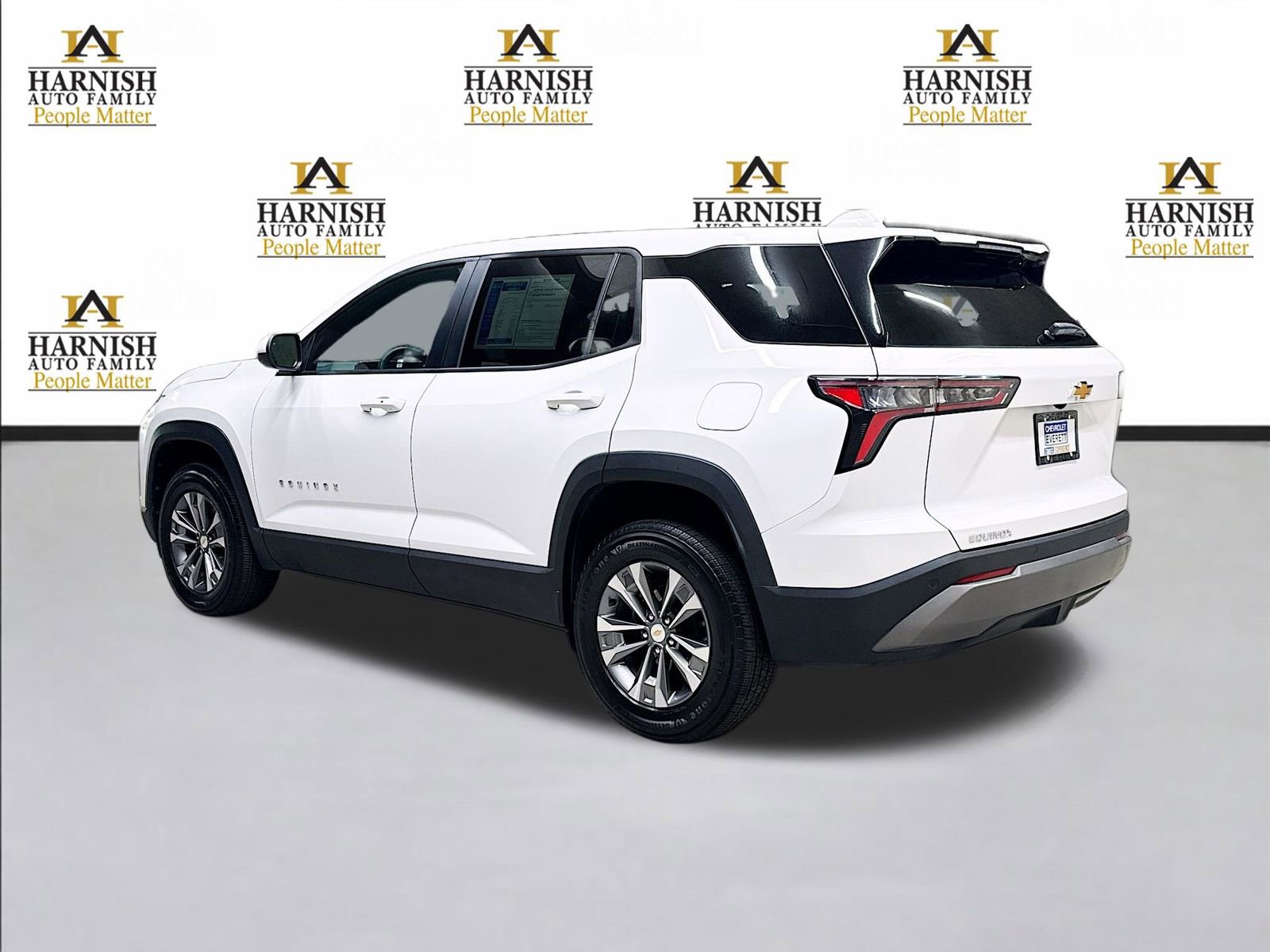 Used 2025 Chevrolet Equinox LT FWD image 8
