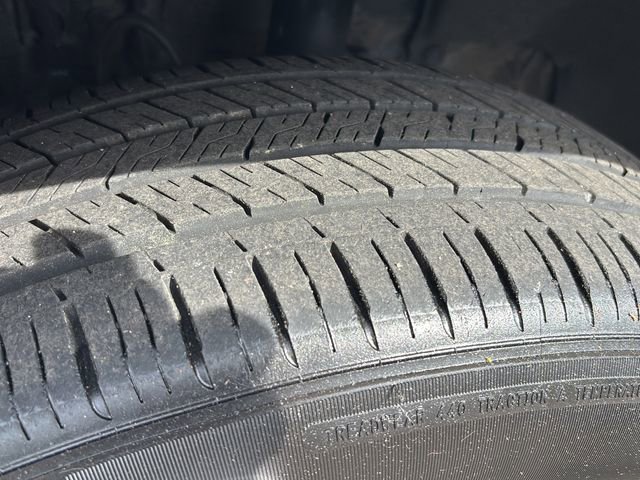 Used 2021 Toyota RAV4 XLE image 28