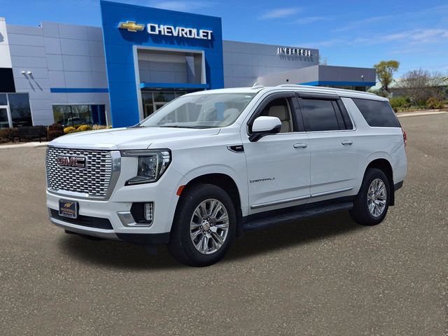 Used 2022 GMC Yukon XL Denali w/ Advanced Technology Package AWD/4WD image 34