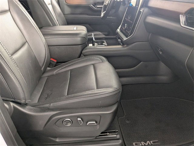 Certified 2025 GMC Yukon Denali image 35