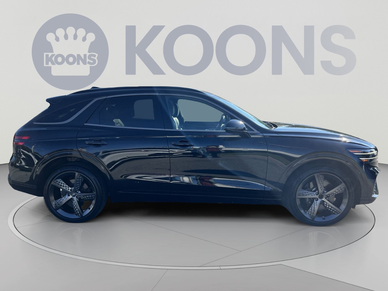Used 2023 Genesis GV70 3.5T Sport w/ Sport Prestige Package AWD/4WD image 8