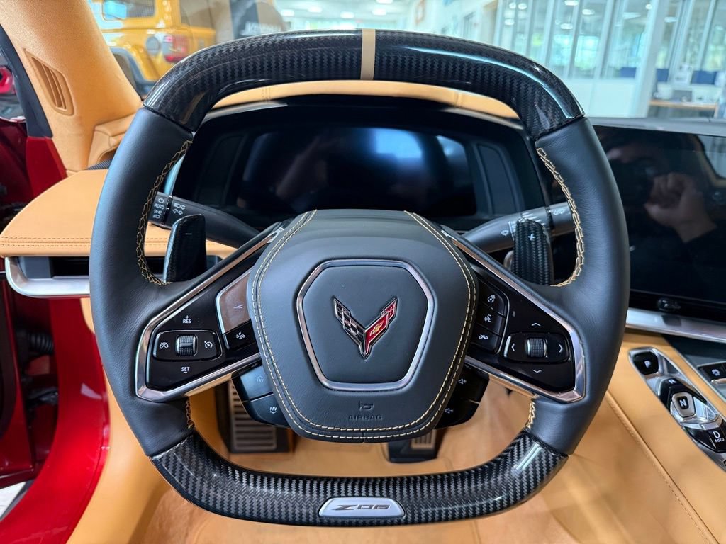 Used 2025 Chevrolet Corvette Z06 RWD image 19