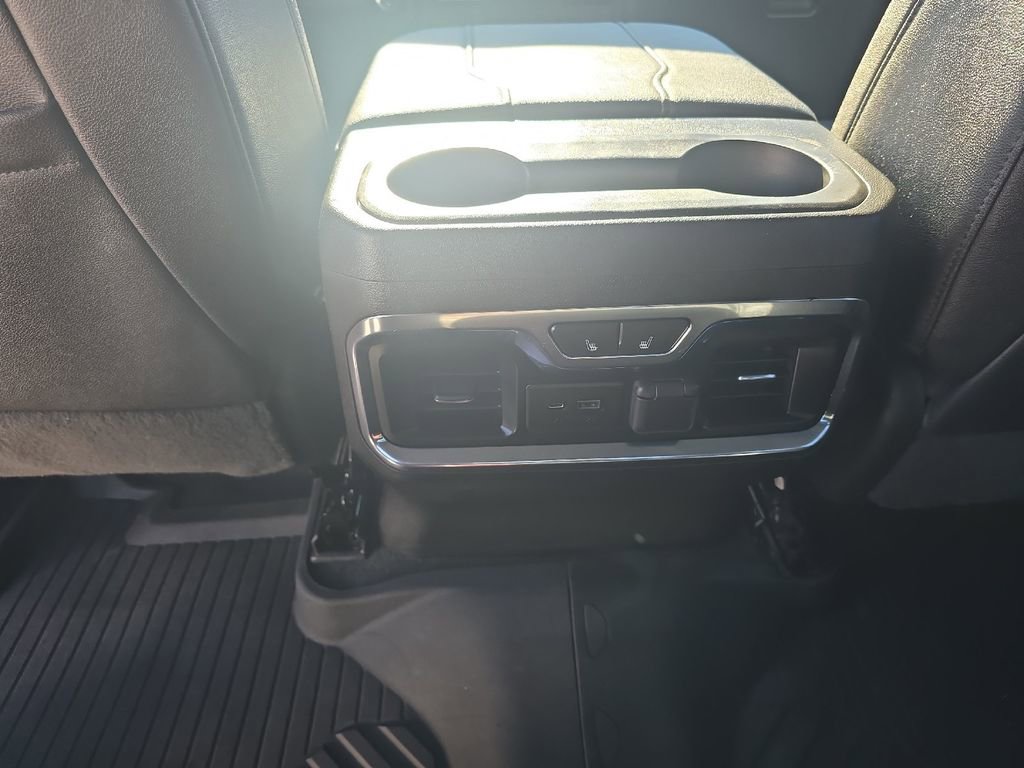 Used 2023 GMC Sierra 3500 SLT w/ SLT Convenience Package AWD/4WD image 17
