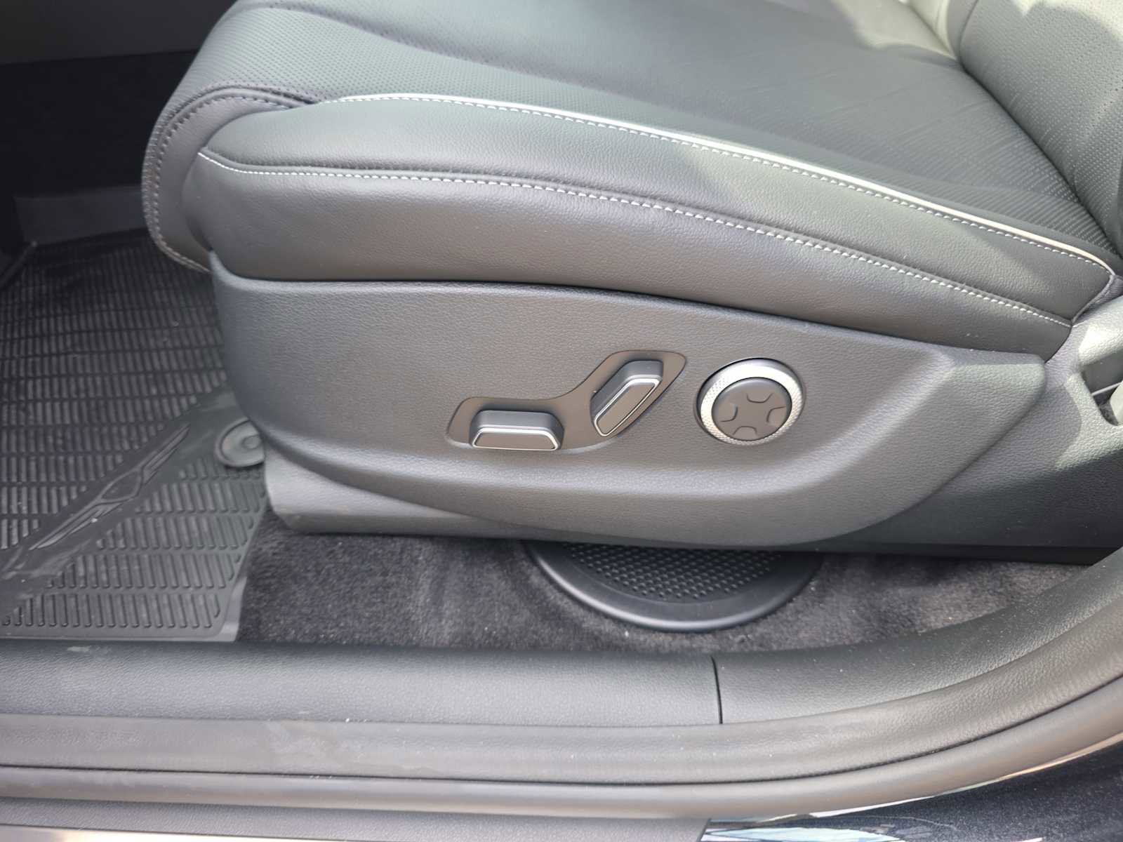 New 2026 Genesis GV80 2.5T Advanced image 10