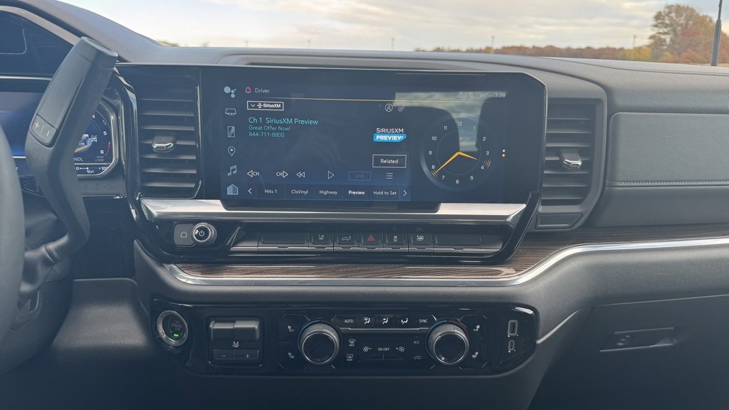 Used 2024 Chevrolet Silverado 2500 LT w/ Convenience Package image 29