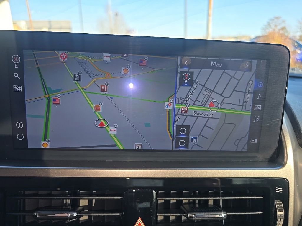 Used 2023 Lexus GX 460 Premium w/ Accessory Package image 7