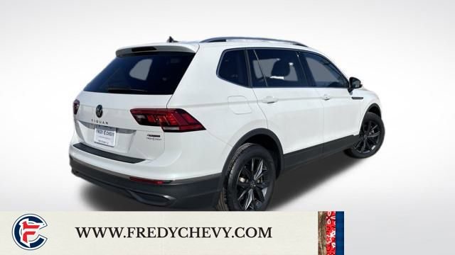 Used 2023 Volkswagen Tiguan SE image 6