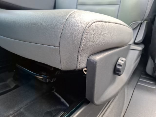 Used 2025 Ford F250 XL RWD image 16