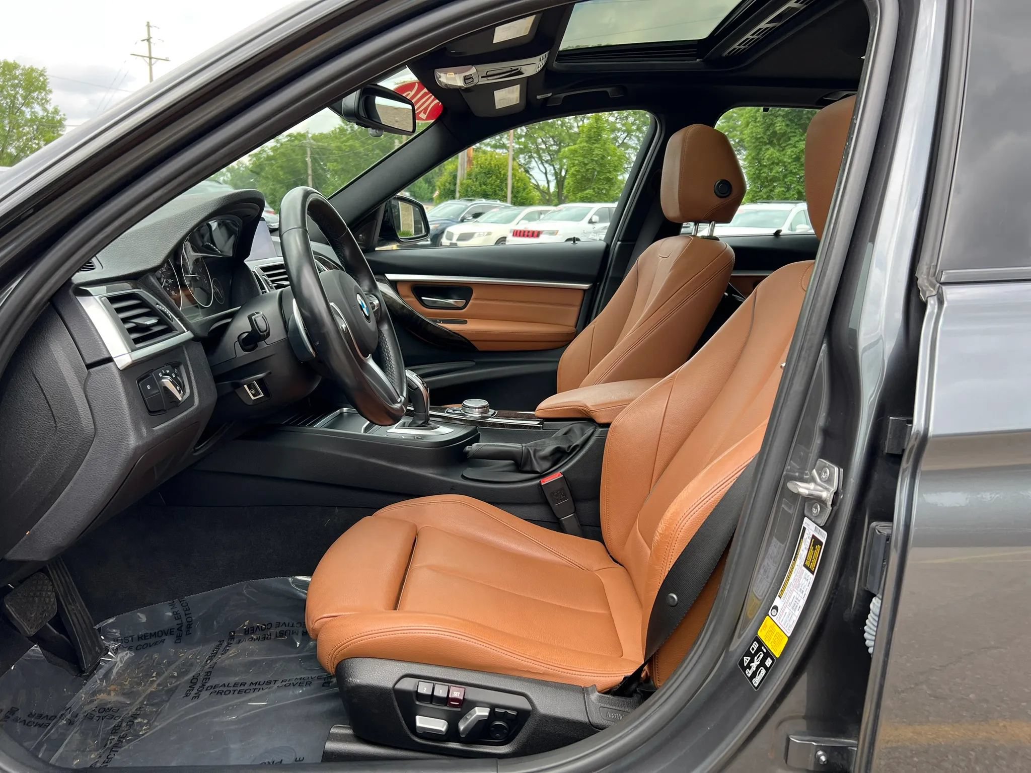 Used 2016 BMW 340i xDrive Sedan AWD/4WD image 21
