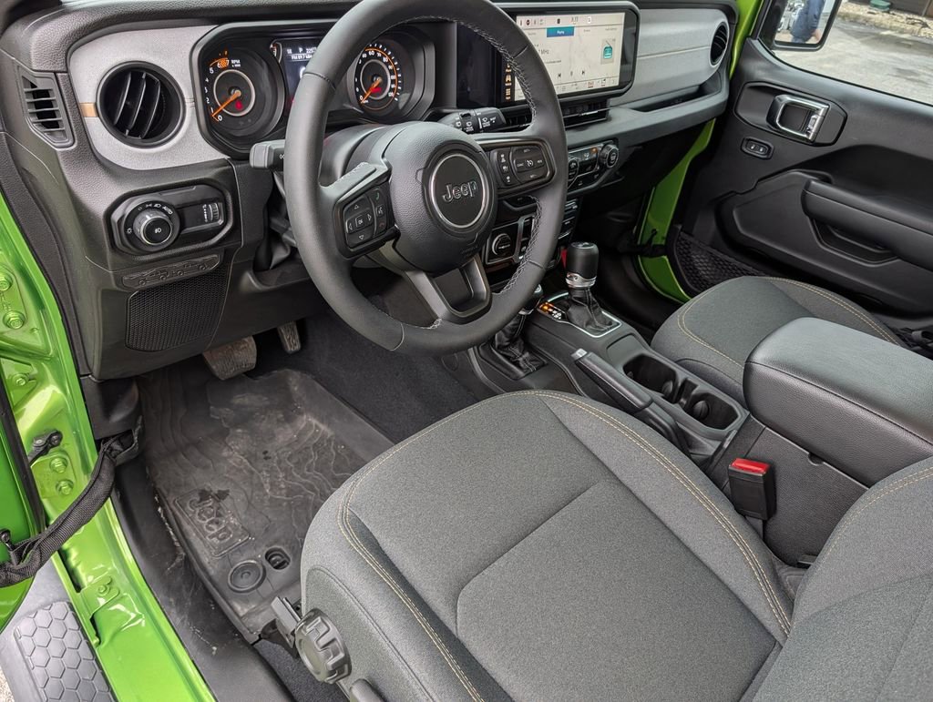 Used 2025 Jeep Wrangler Sport AWD/4WD image 12
