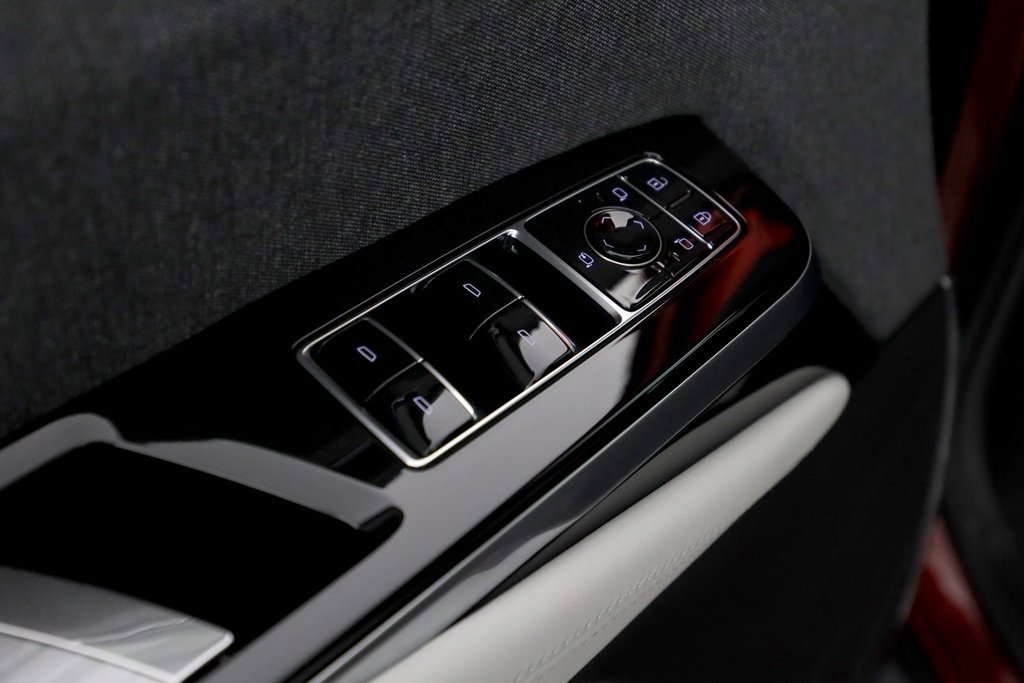 Used 2025 Cadillac Escalade V w/ LPO, Floor Liner Package image 19