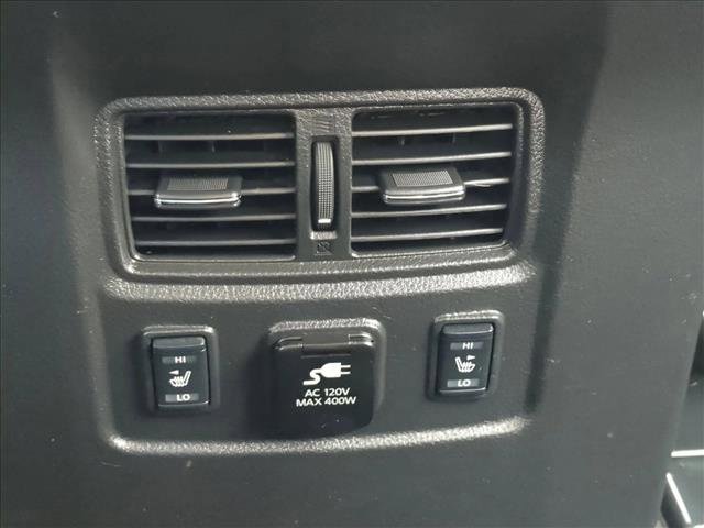 Used 2017 Nissan Titan PRO-4X w/ Pro-4x Convenience Package image 23