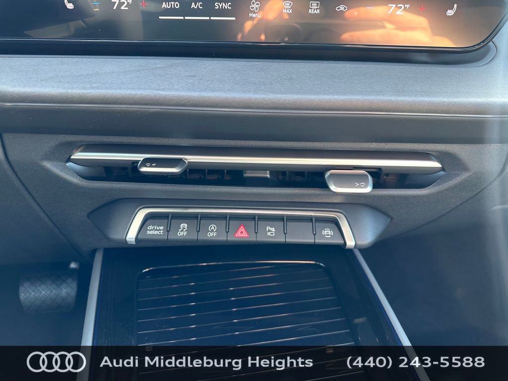 New 2026 Audi Q3 quattro 2.0T AWD/4WD image 23