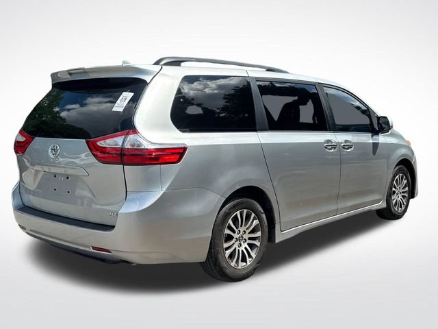 Used 2019 Toyota Sienna XLE FWD image 6
