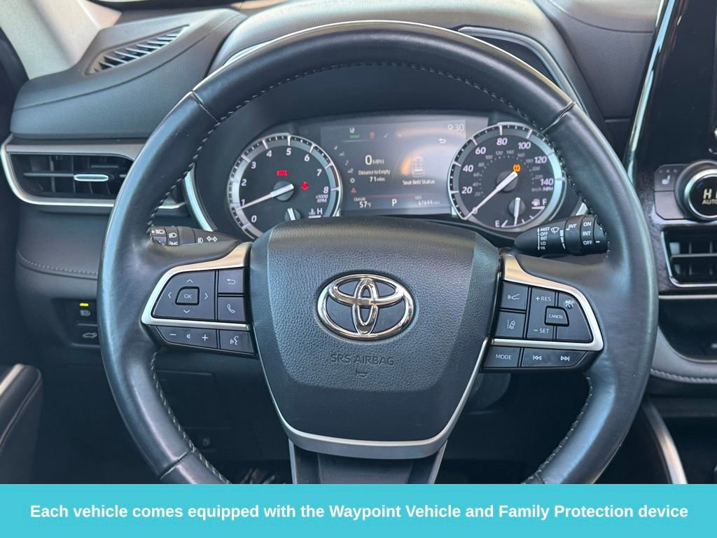 Used 2022 Toyota Highlander XLE image 23