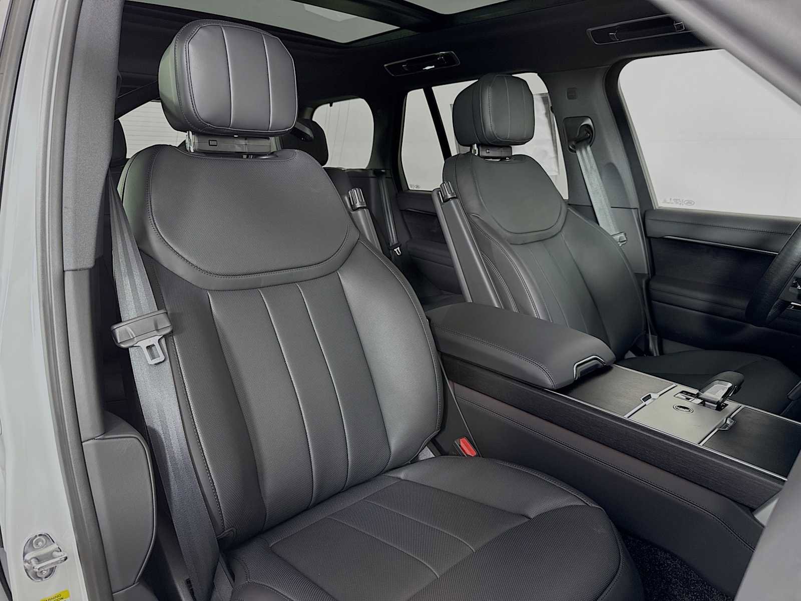 New 2026 Land Rover Range Rover SE AWD/4WD image 30