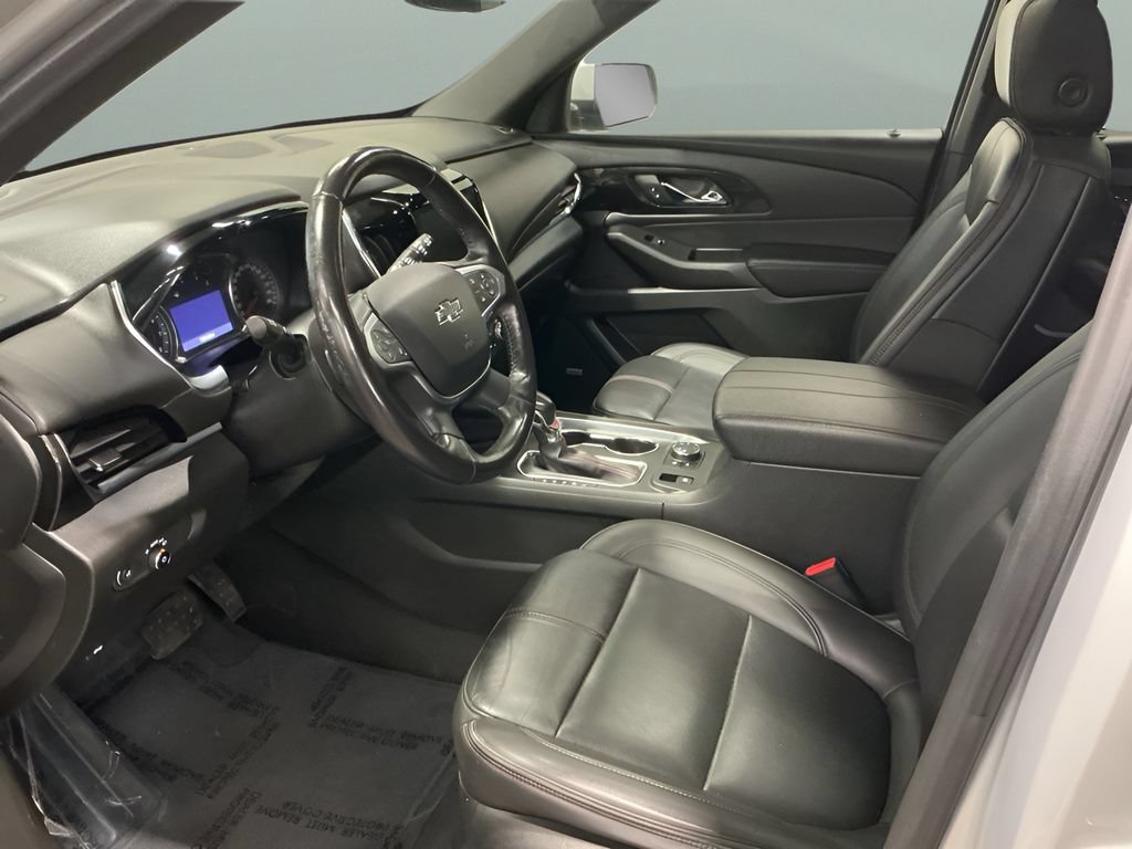 Used 2022 Chevrolet Traverse RS w/ LPO, "Hit The Road" Package AWD/4WD image 10