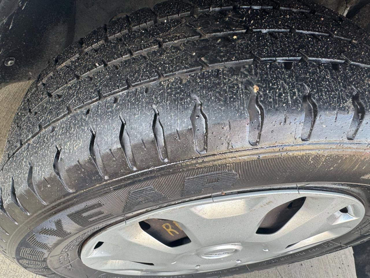 Used 2012 Ford Transit Connect XL image 17