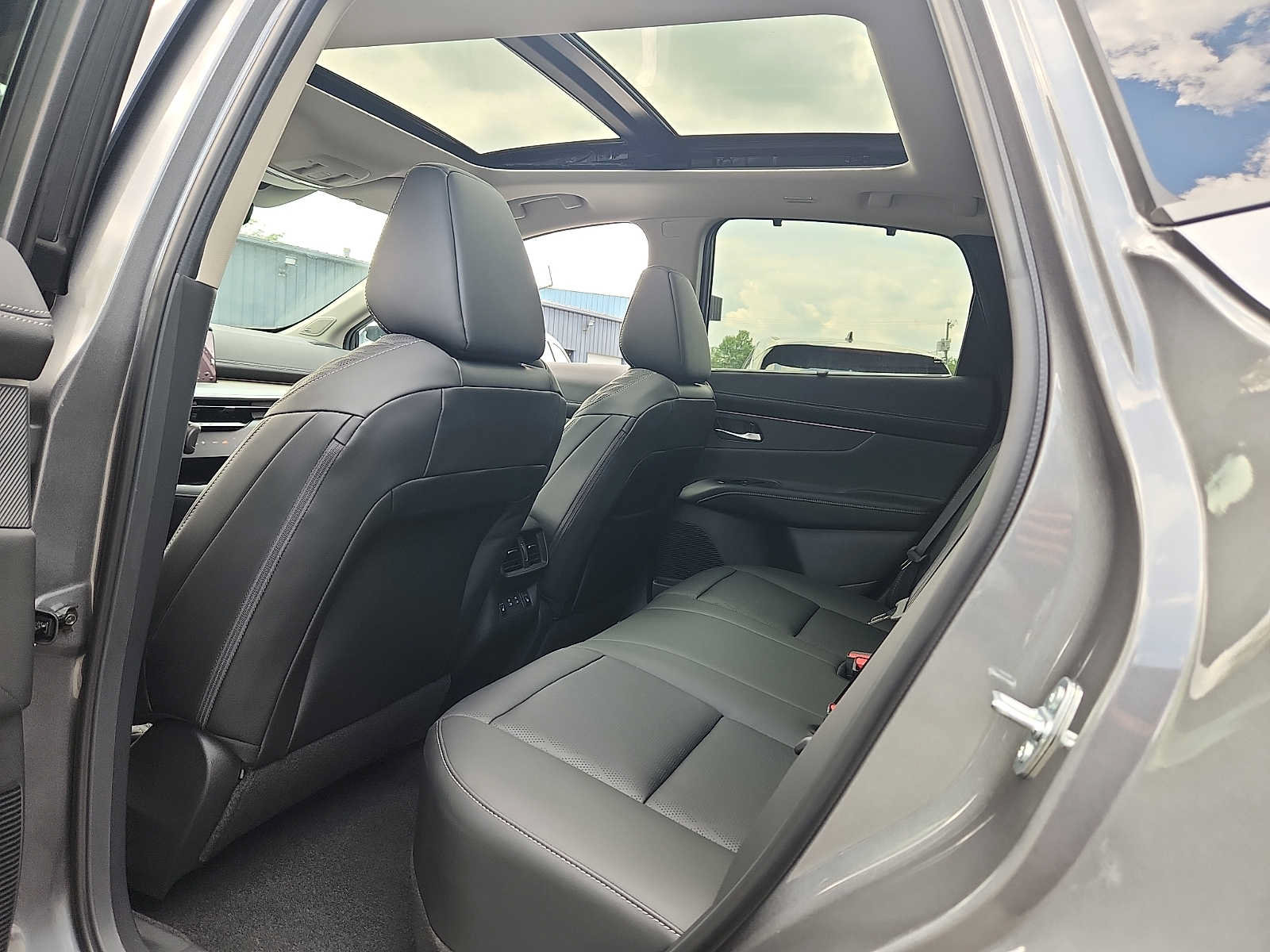 New 2026 Nissan Murano Platinum w/ Cargo Package AWD/4WD image 6