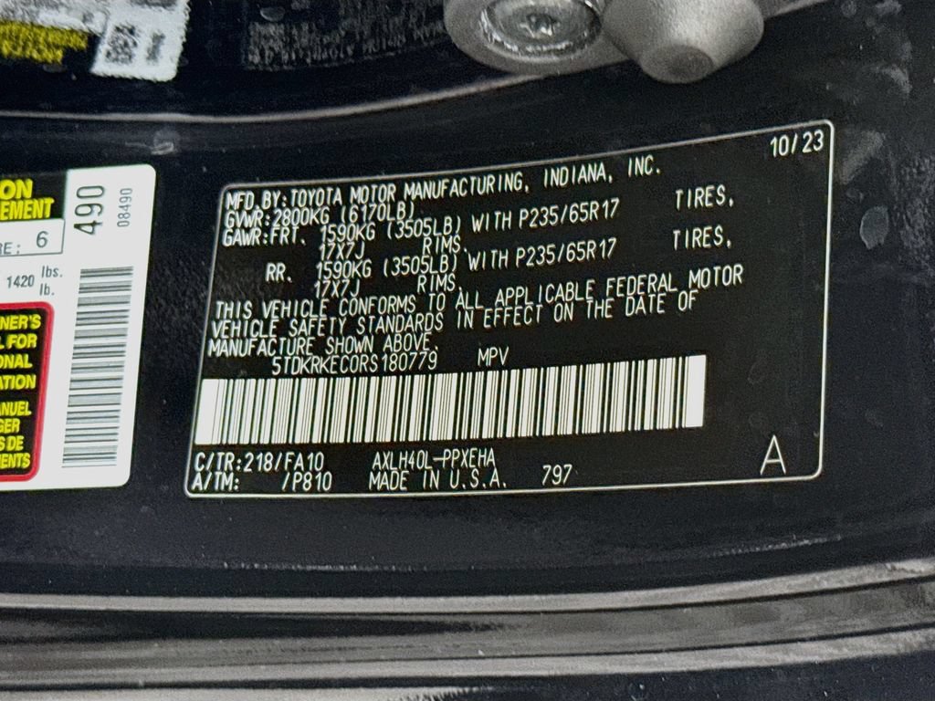Certified 2024 Toyota Sienna LE FWD image 35