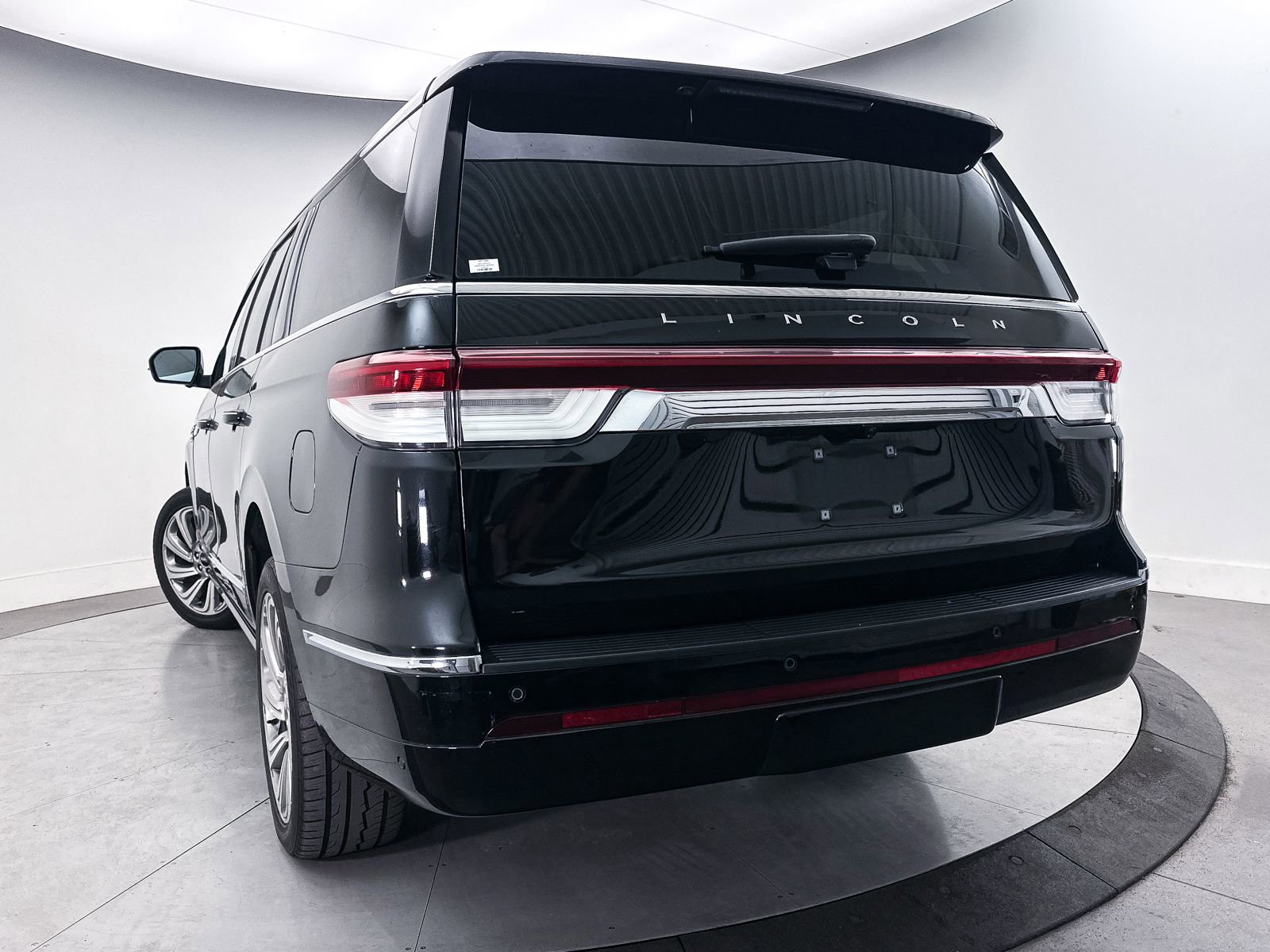 Used 2022 Lincoln Navigator L Reserve AWD/4WD image 10