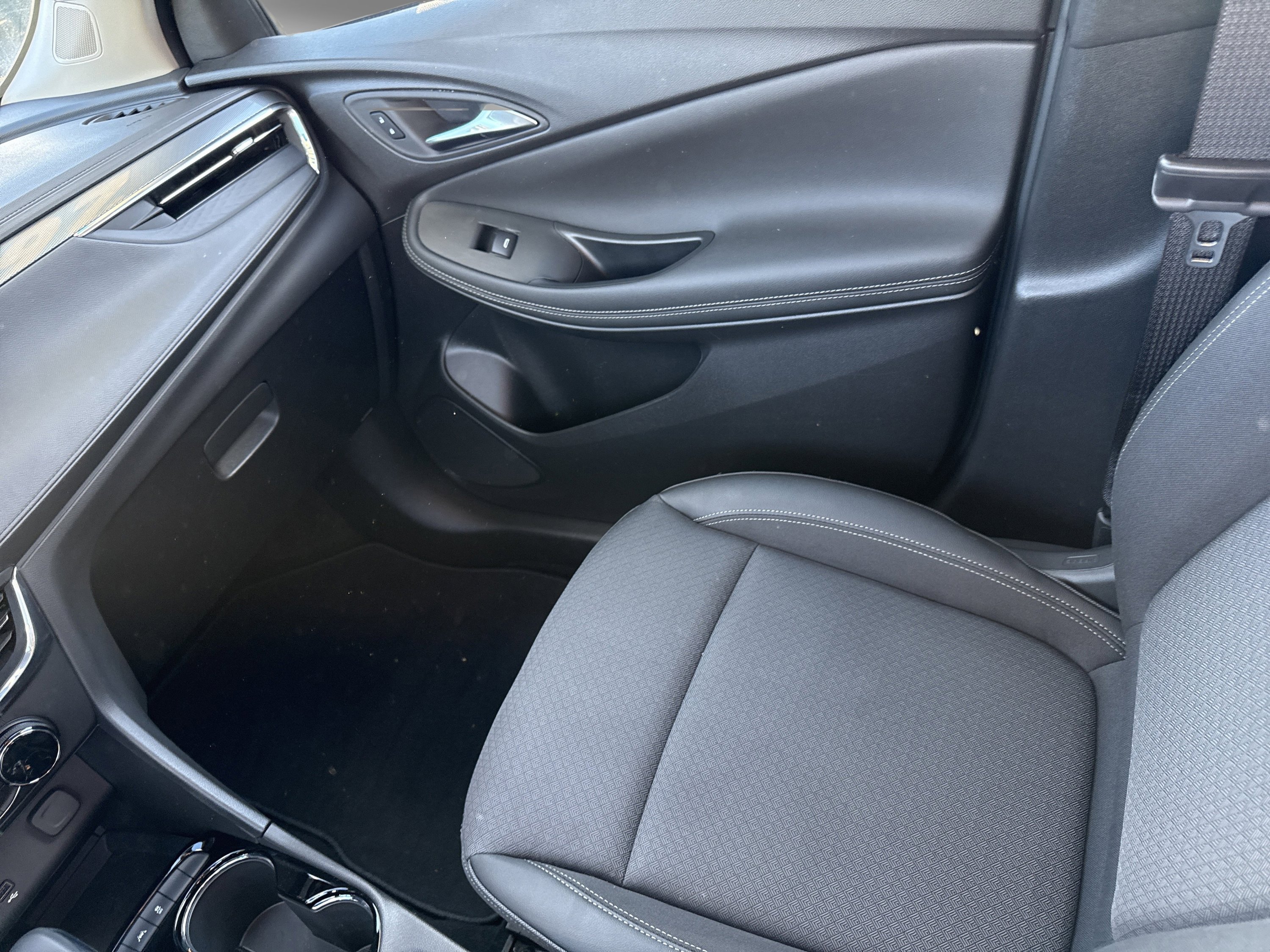 Used 2025 Buick Encore GX Preferred image 14