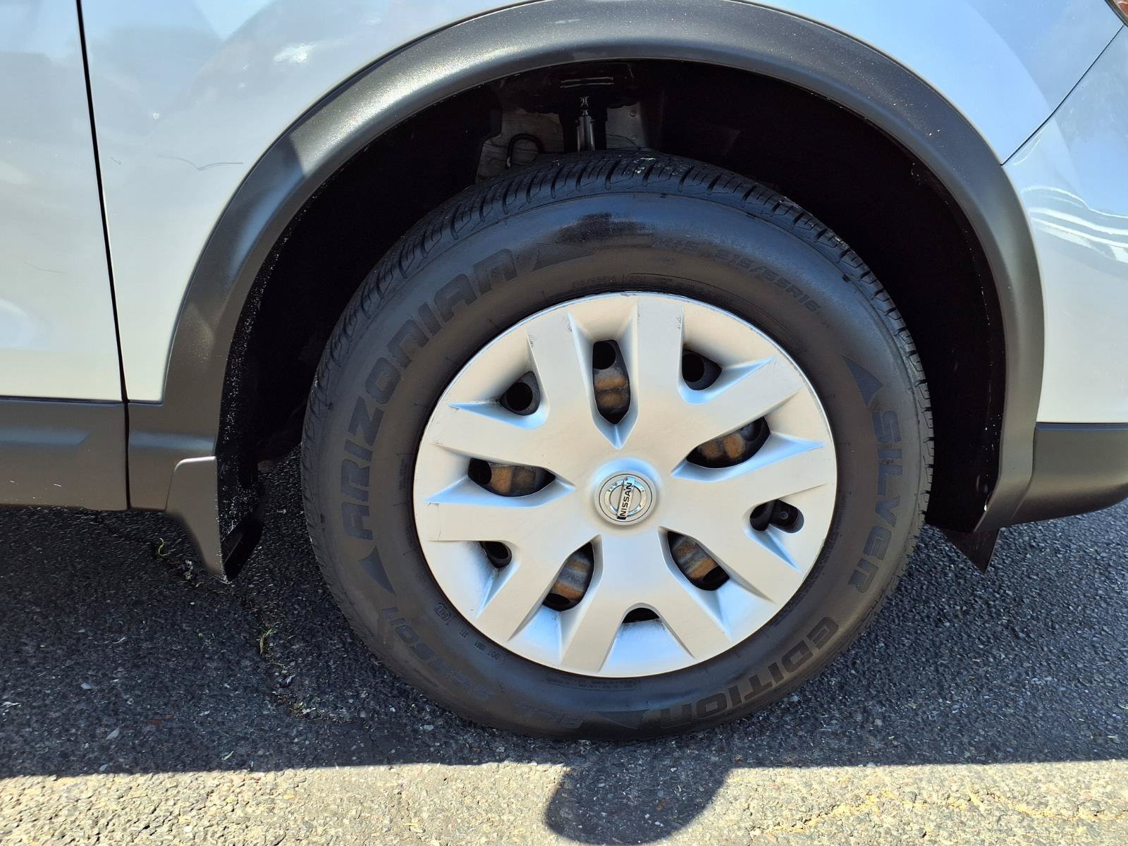 Used 2020 Nissan Rogue Sport S FWD image 9