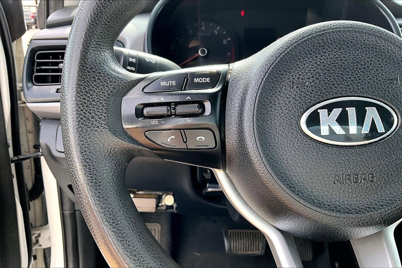 Used 2018 Kia Rio S FWD image 12