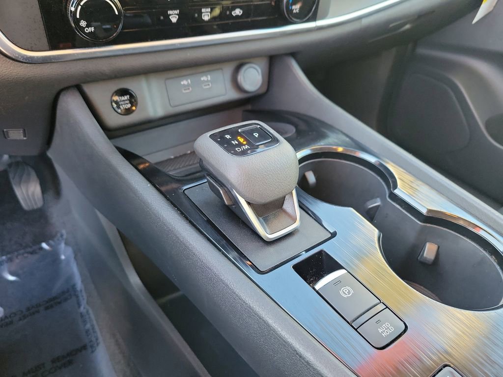 Certified 2025 Nissan Rogue S image 22