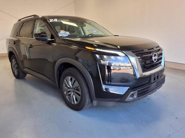 Certified 2024 Nissan Pathfinder SV image 1